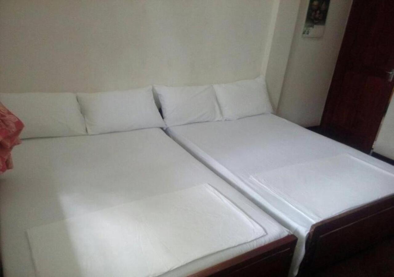 Appartamento Weerakoon Guest Hikkaduwa Esterno foto